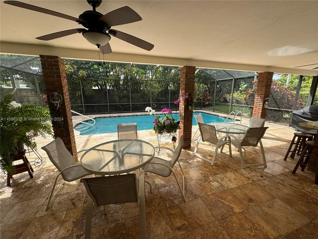 8500 SW 86th Ct, Miami FL 33143