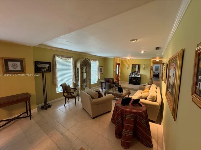 8500 SW 86th Ct, Miami FL 33143