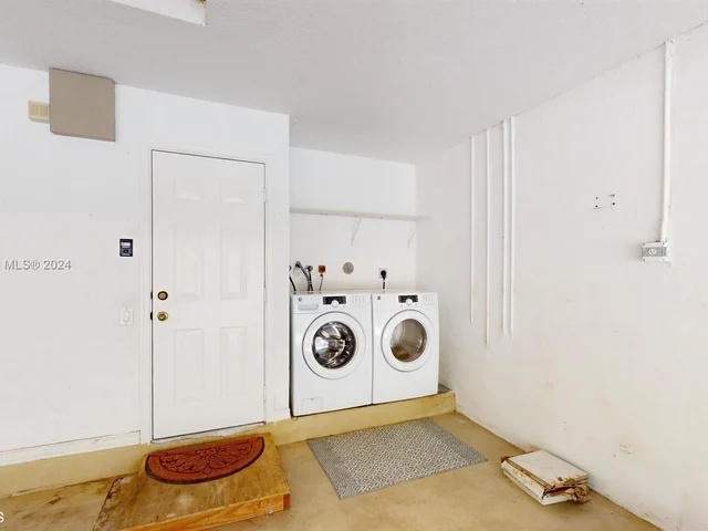 1994 Pisces Ter, Weston FL 33327