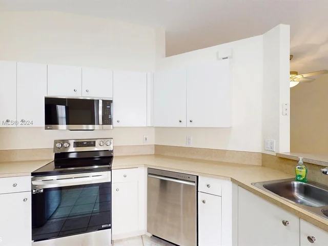 1994 Pisces Ter, Weston FL 33327