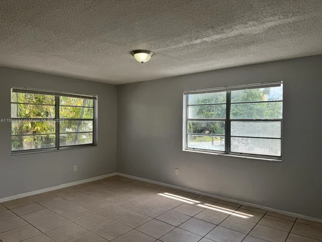 8262 NE 1st Ave # 5, Miami FL 33138