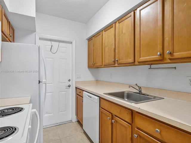 1075 101st St # 4, Bay Harbor Islands FL 33154