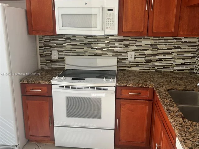 16 Fleming Ct # 16, Weston FL 33326