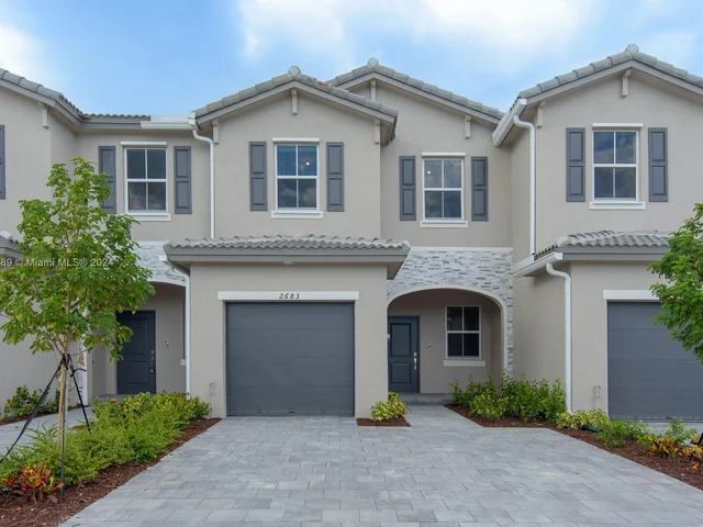2683 SE 11th St, Homestead FL 33035