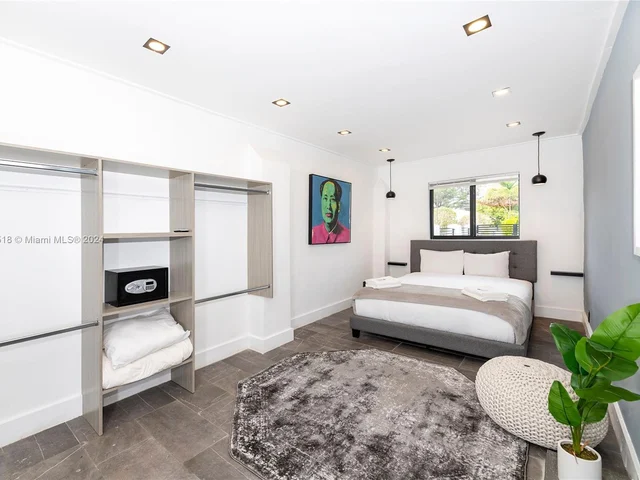 20 NE 49th St # 0, Miami FL 33137