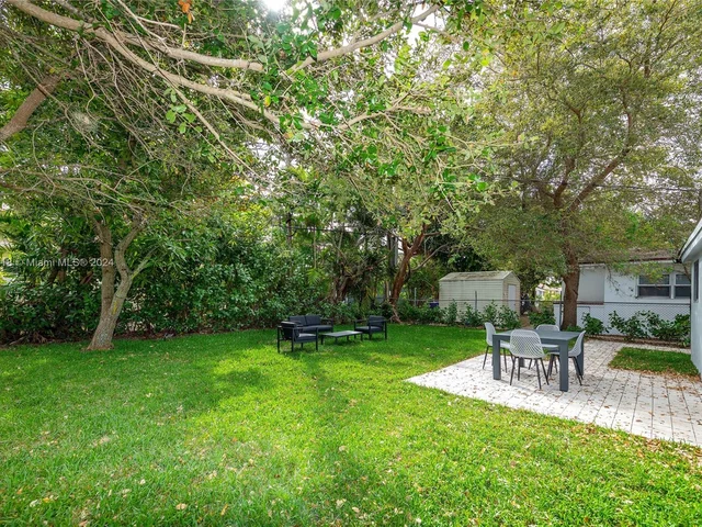 20 NE 49th St # 0, Miami FL 33137