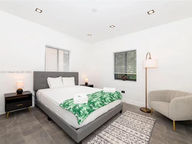 20 NE 49th St # 0, Miami FL 33137