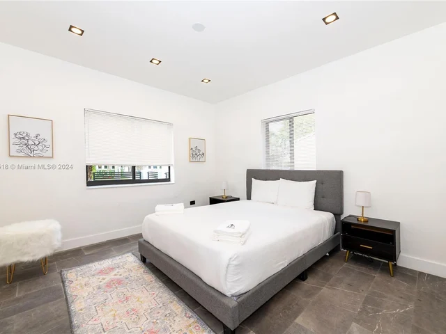 20 NE 49th St # 0, Miami FL 33137