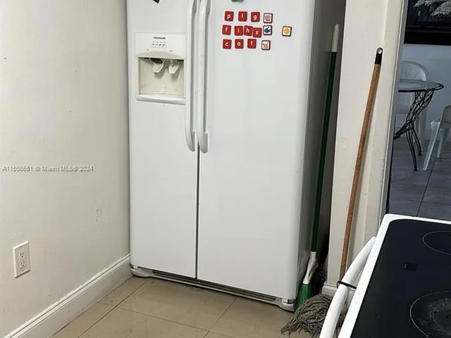 3100 NW 91st St # 1, Miami FL 33147