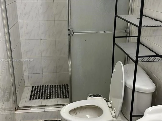 3100 NW 91st St # 1, Miami FL 33147