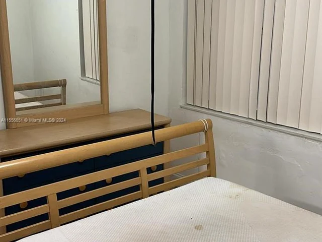 3100 NW 91st St # 1, Miami FL 33147