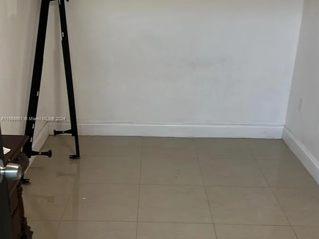 3100 NW 91st St # 1, Miami FL 33147