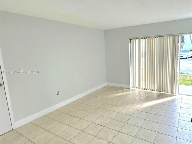 7130 NW 179th St # 111, Hialeah FL 33015