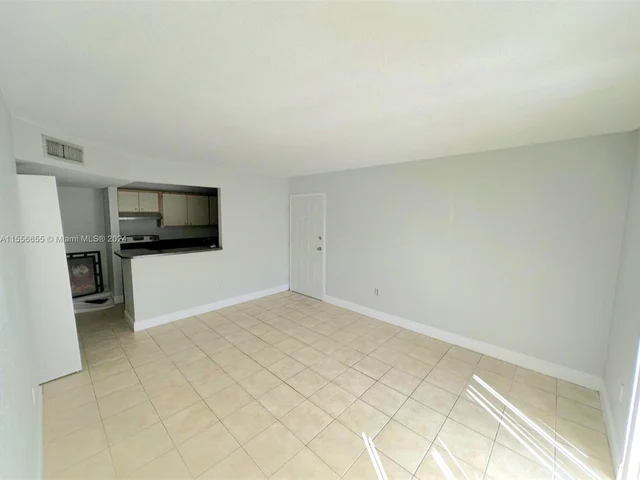7130 NW 179th St # 111, Hialeah FL 33015