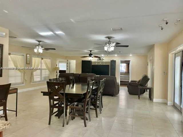 9240 SW 56th St, Cooper City FL 33328