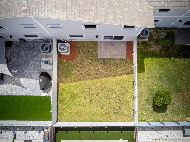 903 SE 19th St, Homestead FL 33034