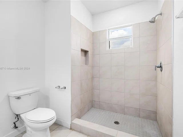 903 SE 19th St, Homestead FL 33034