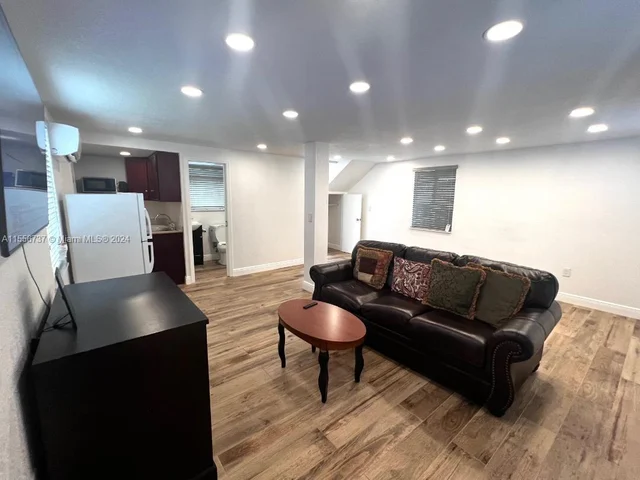 1727 Plunkett St # 1, Hollywood FL 33020