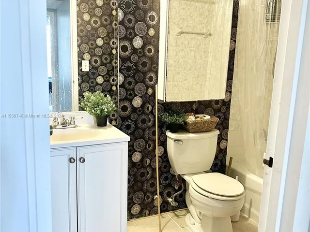 16851 NE 23rd Ave # A611, North Miami Beach FL 33160