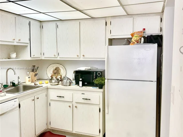 16851 NE 23rd Ave # A611, North Miami Beach FL 33160