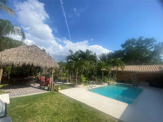 2180 SW 115th Ter, Davie FL 33325