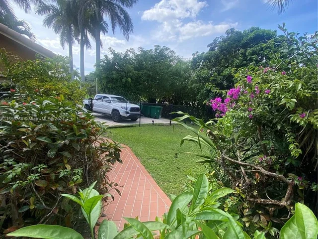 2180 SW 115th Ter, Davie FL 33325