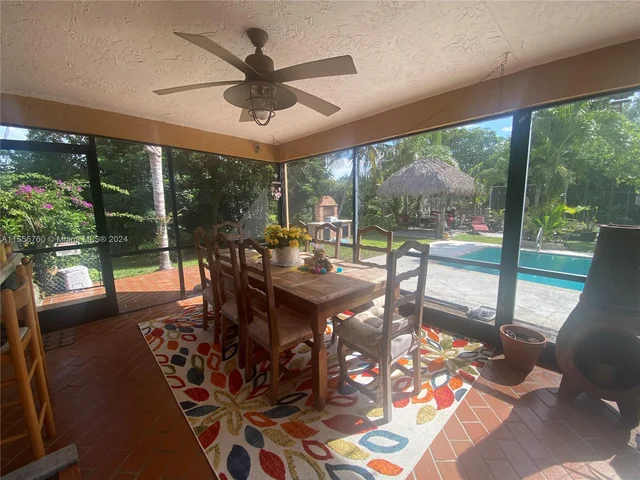 2180 SW 115th Ter, Davie FL 33325