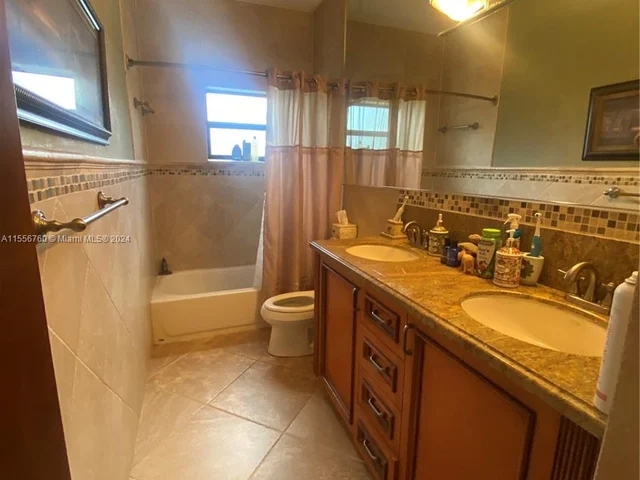 2180 SW 115th Ter, Davie FL 33325