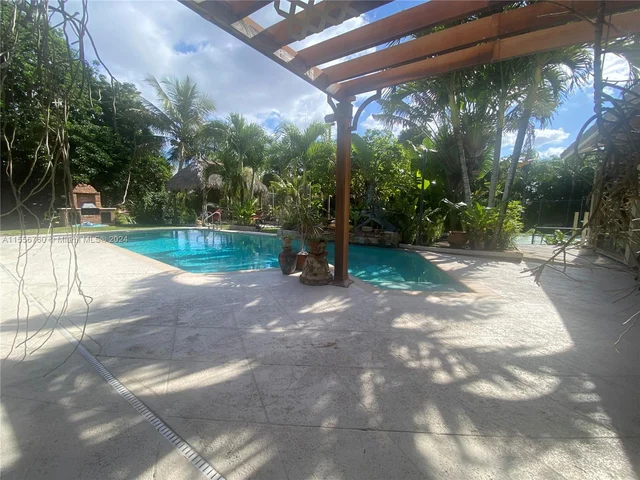 2180 SW 115th Ter, Davie FL 33325