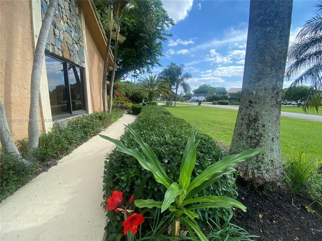 2180 SW 115th Ter, Davie FL 33325