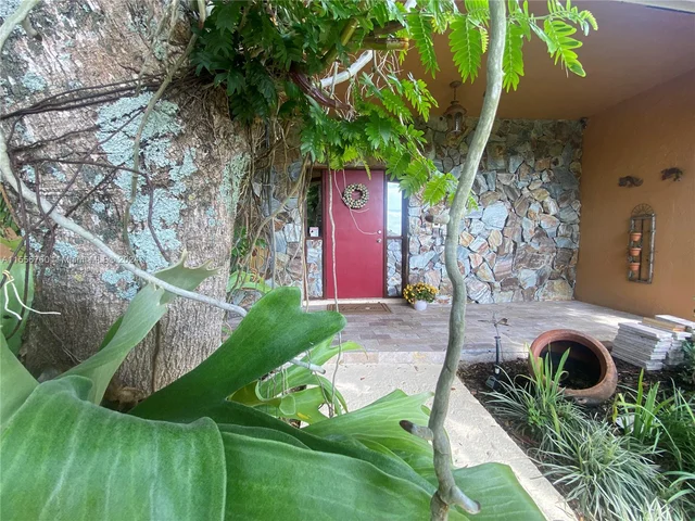 2180 SW 115th Ter, Davie FL 33325