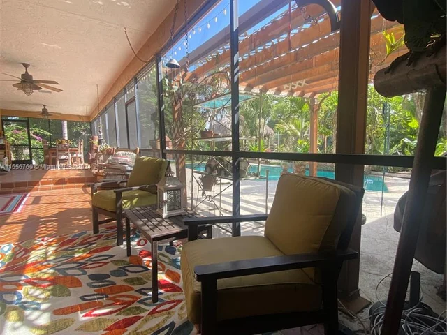 2180 SW 115th Ter, Davie FL 33325