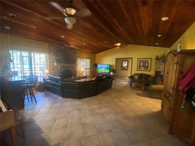 2180 SW 115th Ter, Davie FL 33325