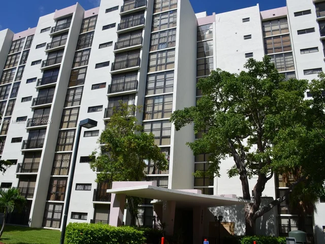 17021 N Bay Rd # 510, Sunny Isles Beach FL 33160
