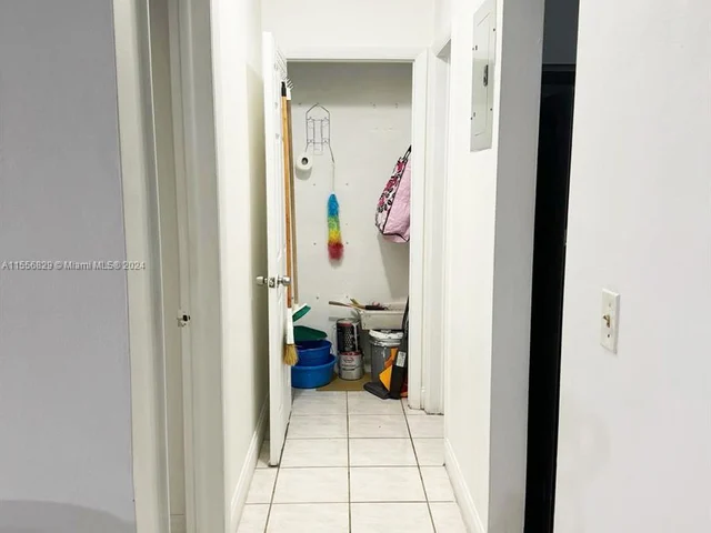 7401 Pines Blvd # 106, Pembroke Pines FL 33024