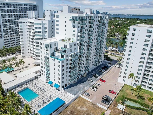 5001 Collins Ave # 12A, Miami Beach FL 33140