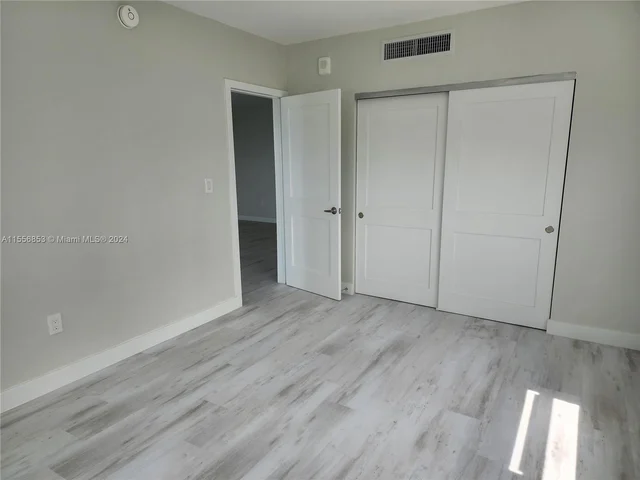 5001 Collins Ave # 12A, Miami Beach FL 33140