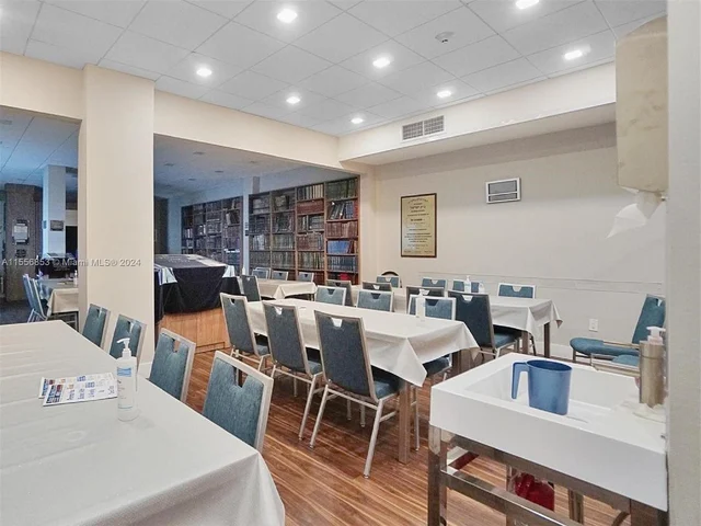 5001 Collins Ave # 12A, Miami Beach FL 33140