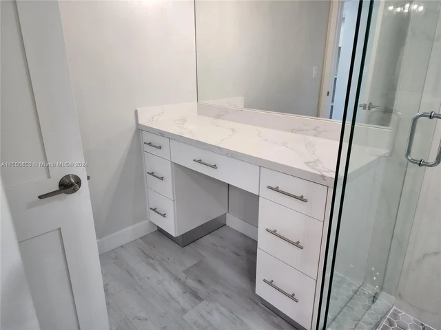 5001 Collins Ave # 12A, Miami Beach FL 33140