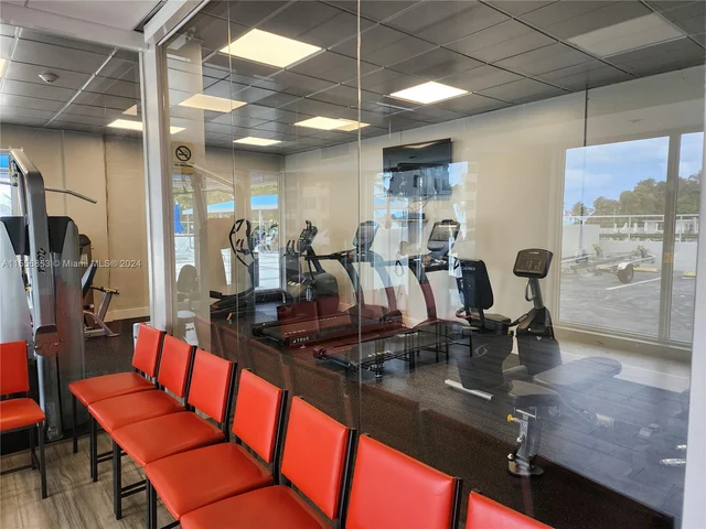 5001 Collins Ave # 12A, Miami Beach FL 33140