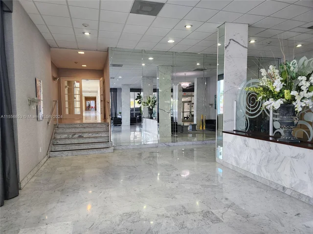 5001 Collins Ave # 12A, Miami Beach FL 33140