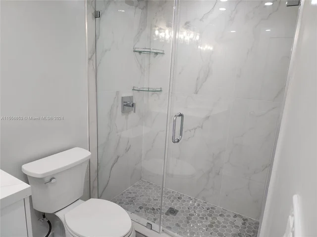 5001 Collins Ave # 12A, Miami Beach FL 33140