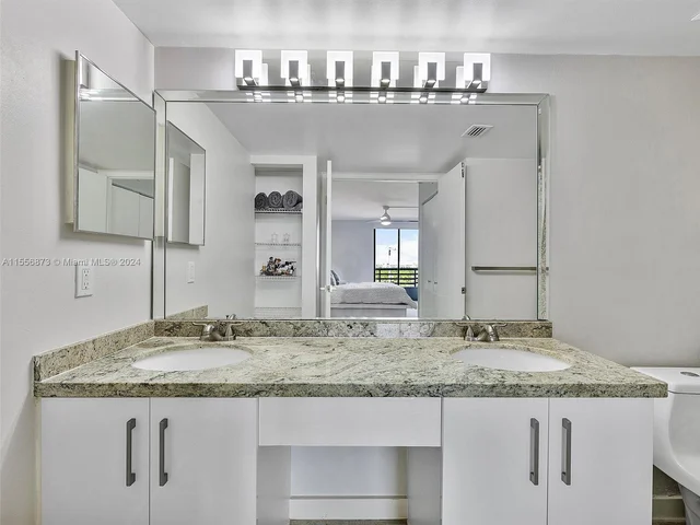 3300 NE 191st St # 701, Aventura FL 33180