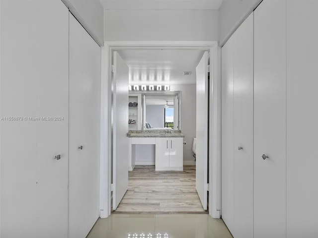 3300 NE 191st St # 701, Aventura FL 33180