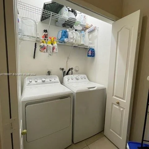 8811 NW 178th Ln, Hialeah FL 33018