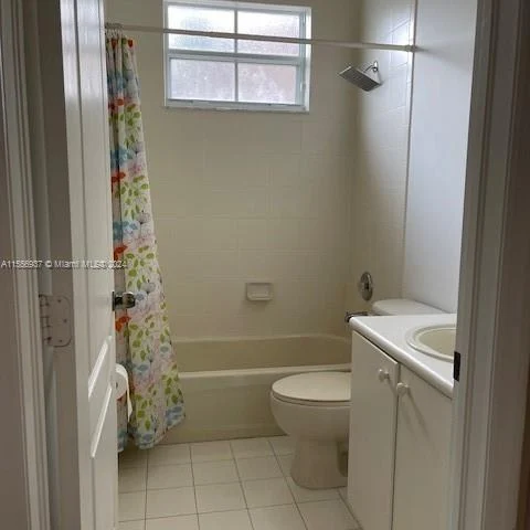 8811 NW 178th Ln, Hialeah FL 33018