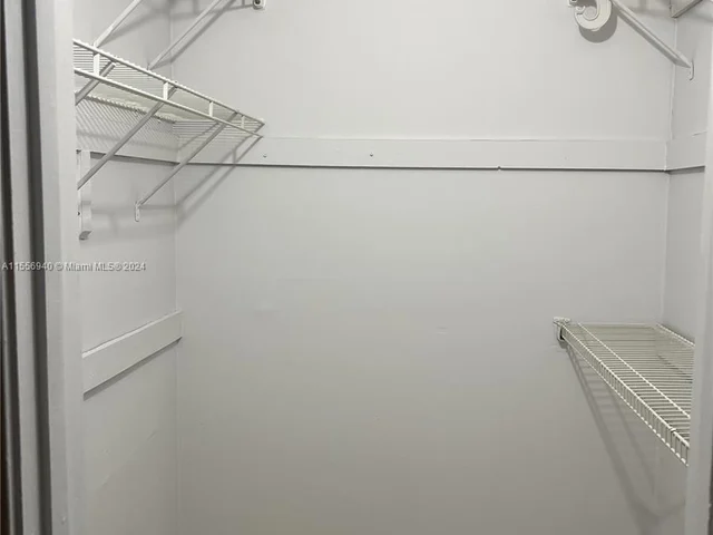 1125 NE 16th PL # 101, Fort Lauderdale FL 33305