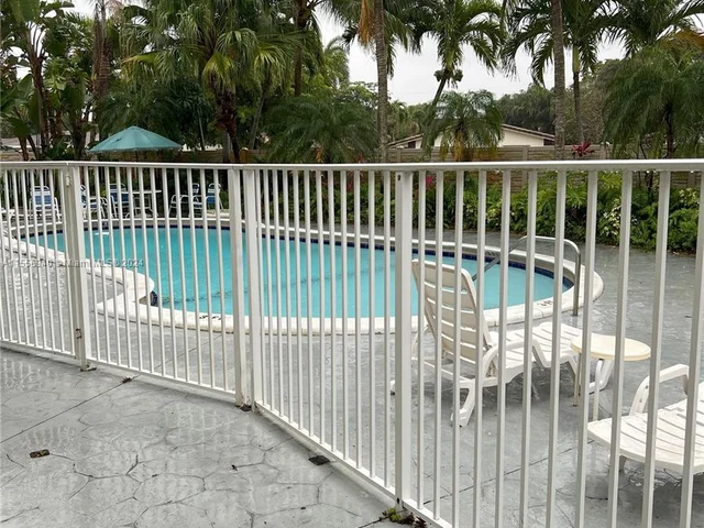 1125 NE 16th PL # 101, Fort Lauderdale FL 33305