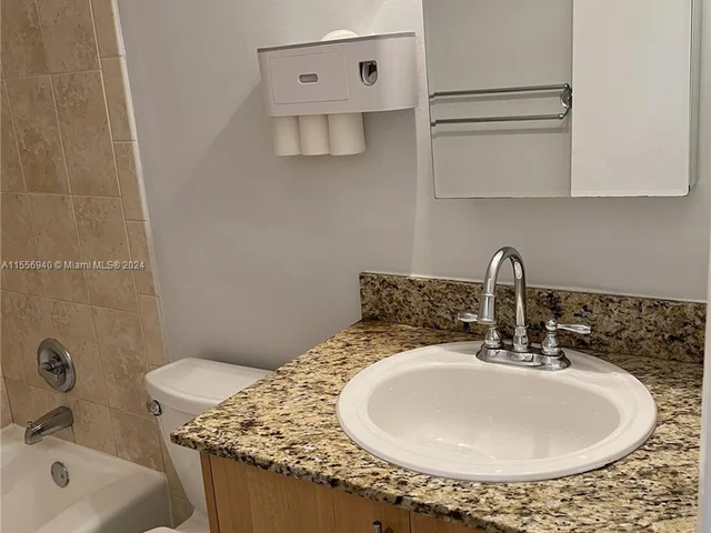 1125 NE 16th PL # 101, Fort Lauderdale FL 33305