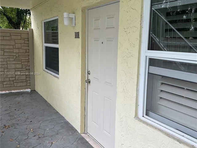1125 NE 16th PL # 101, Fort Lauderdale FL 33305